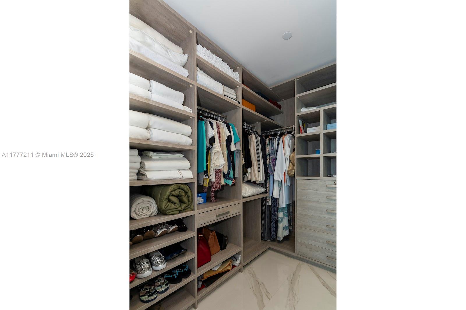 OCEANA BAL HARBOUR CONDO - Residential