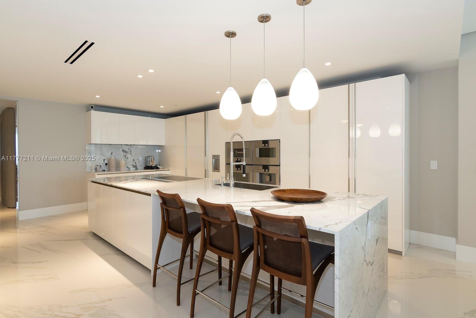 OCEANA BAL HARBOUR CONDO - Residential