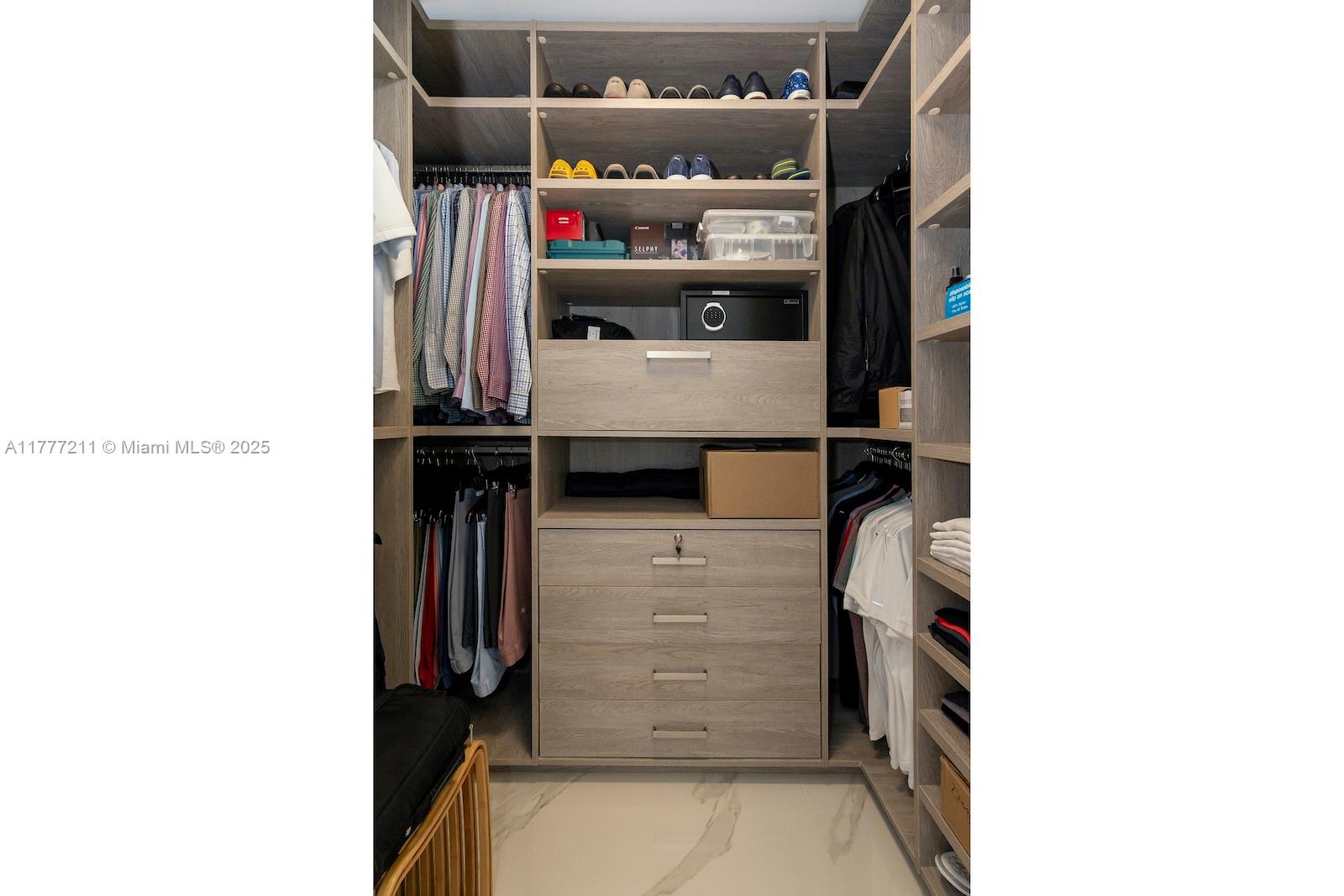 OCEANA BAL HARBOUR CONDO - Residential