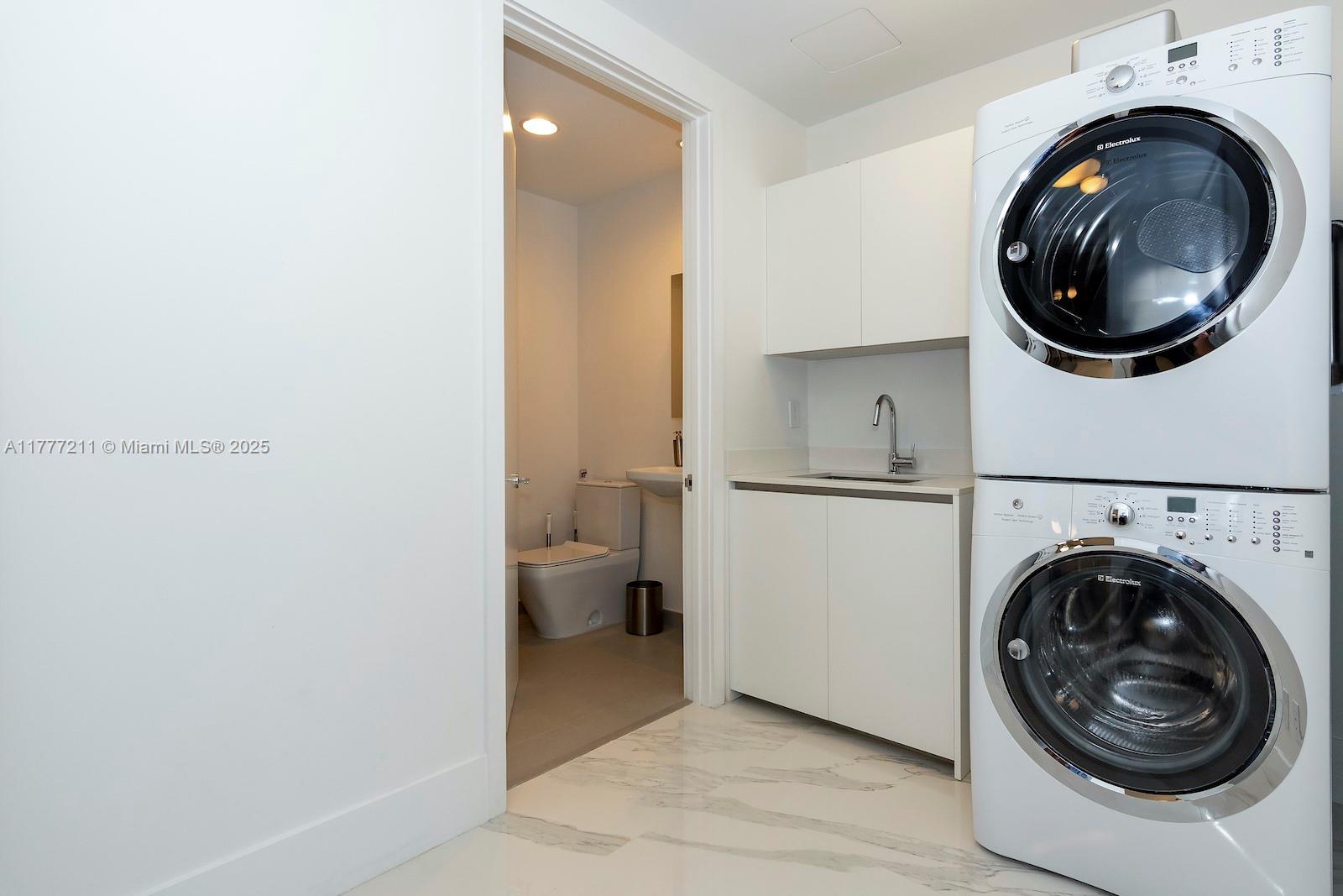 OCEANA BAL HARBOUR CONDO - Residential
