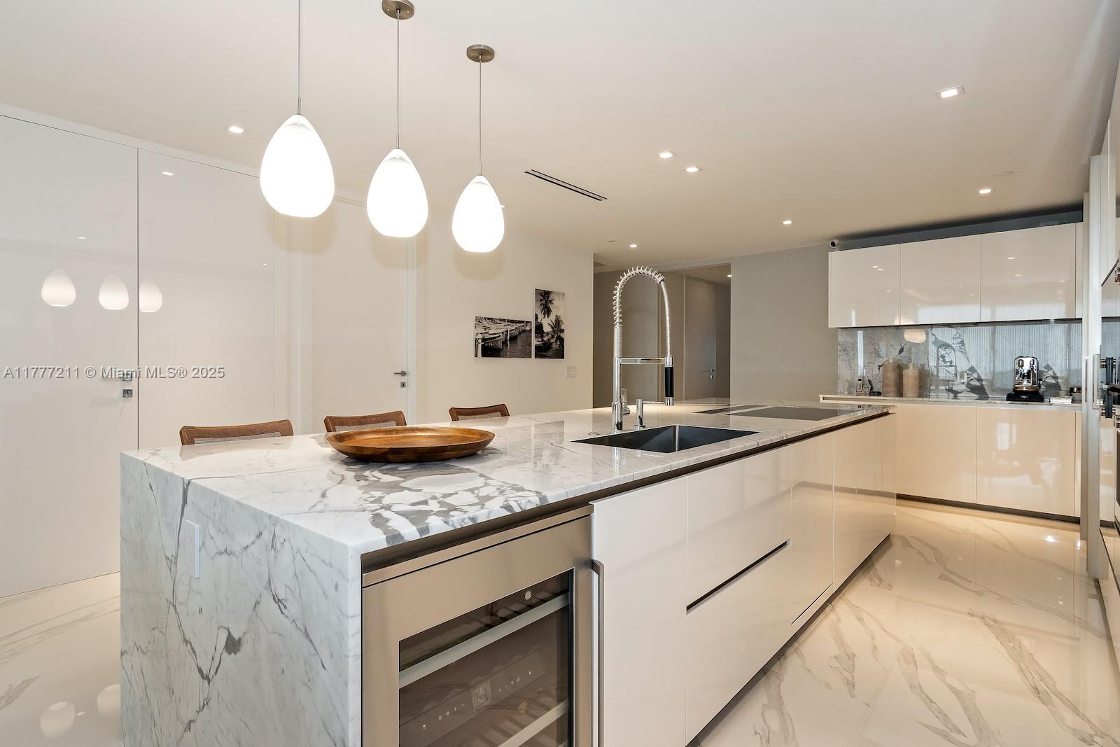OCEANA BAL HARBOUR CONDO - Residential