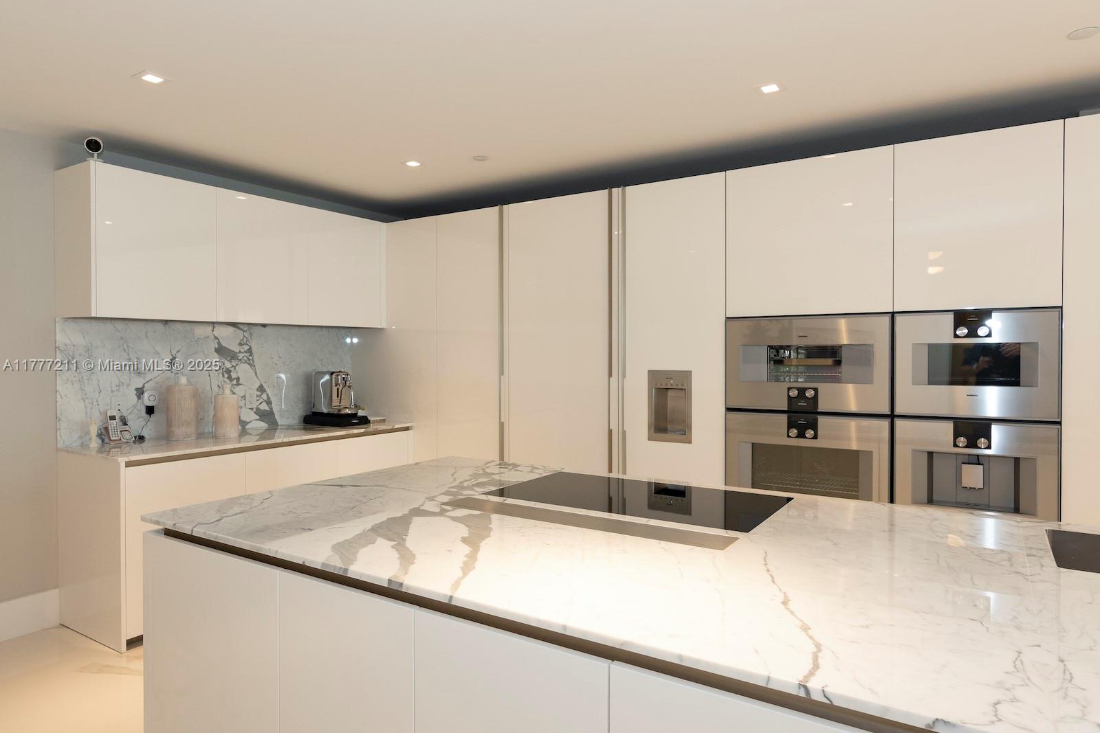 OCEANA BAL HARBOUR CONDO - Residential