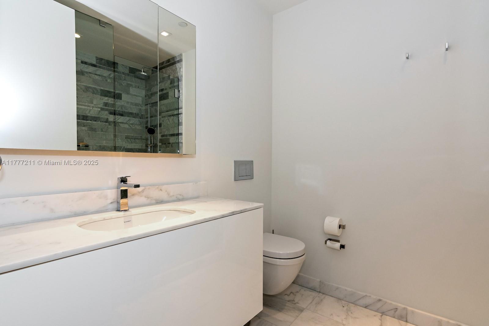 OCEANA BAL HARBOUR CONDO - Residential