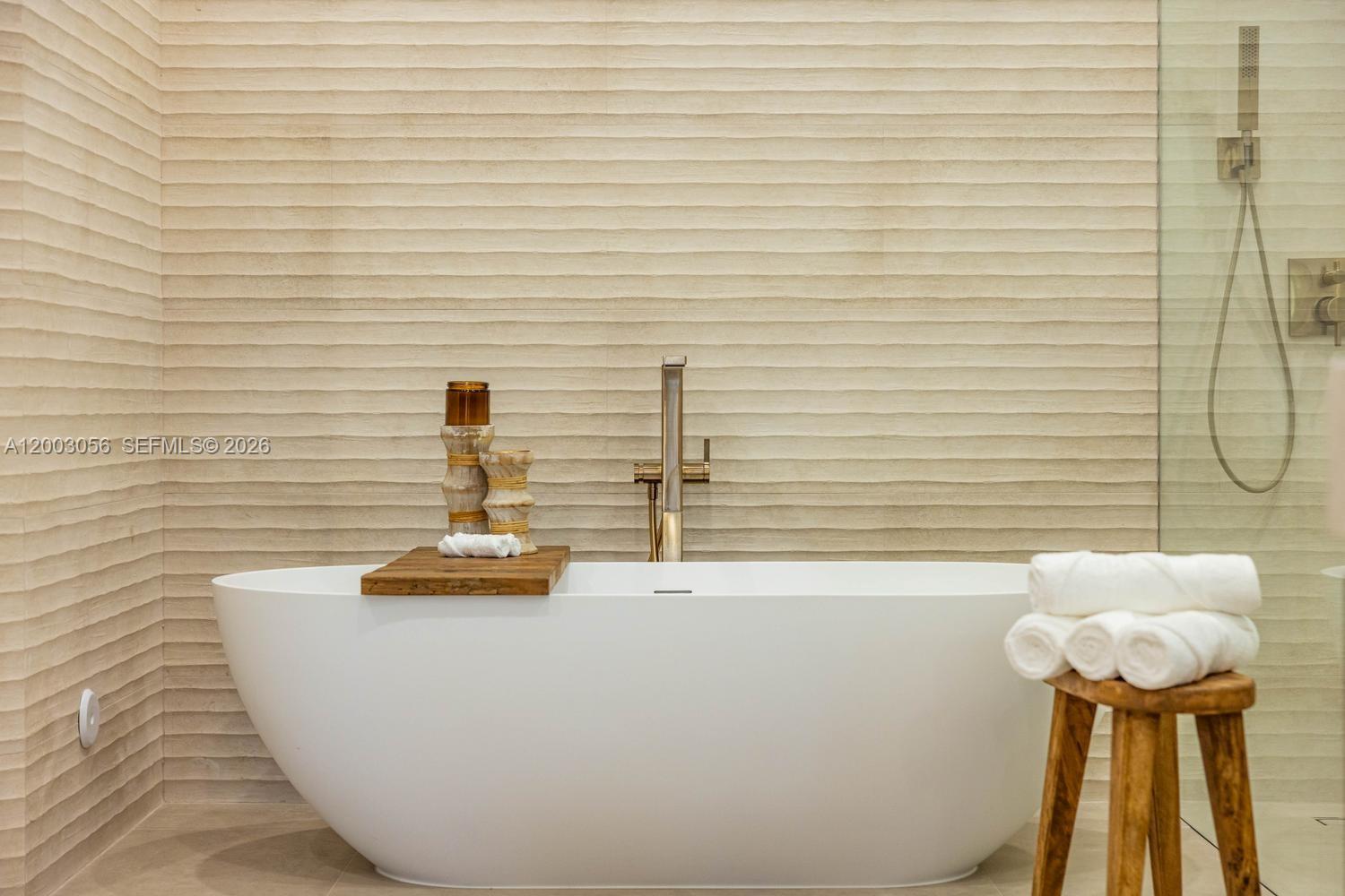 AMD PL GRIFFING BISCAYNE - Residential