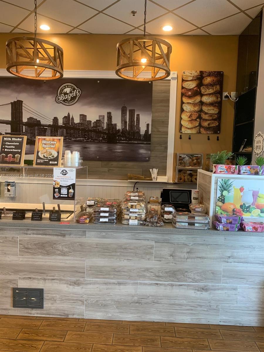 "Step into a remarkable opportunity in Aventura, FL with this thriving bagel shop boasting not only a fantastic location but also a KM Certificate. This establishment has quickly become a local favorite, achieving impressive sales and establishing a loyal customer base. With endless possibilities for growth and expansion, from catering to enhancing the menu, this business is primed for continued success. Don't let this chance slip away to own a lucrative venture in one of South Florida's most desirable locations!"