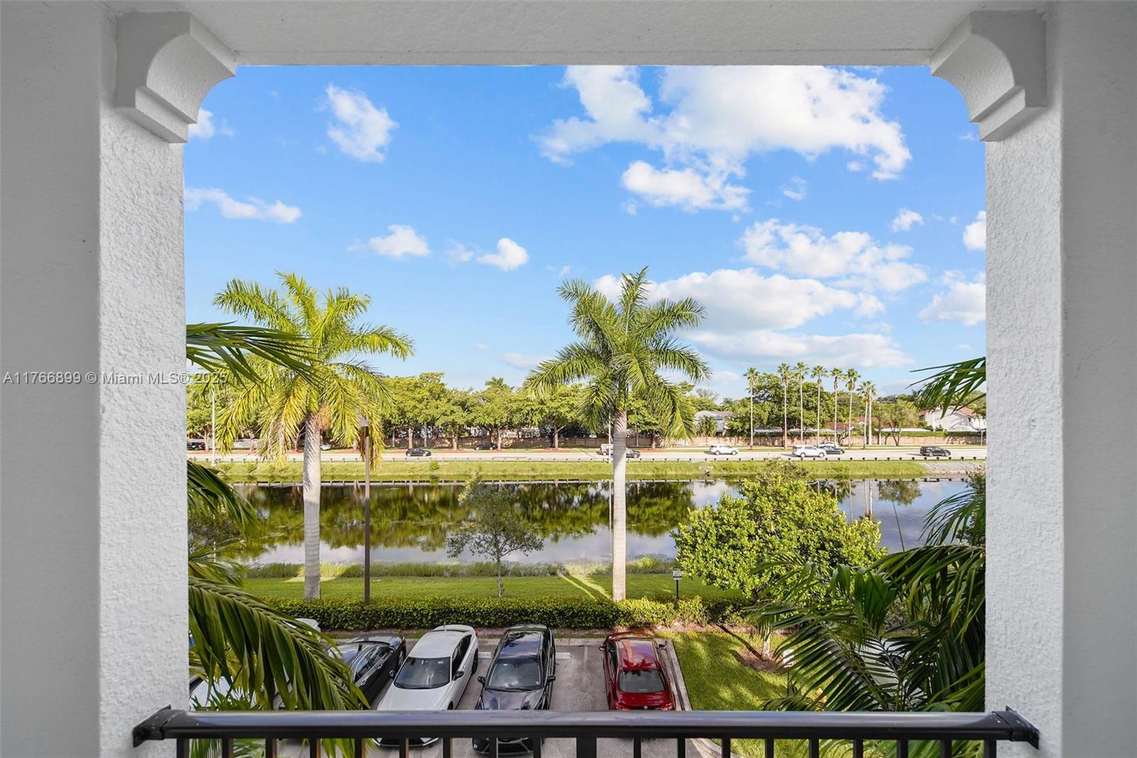10170 Sw 7th St 20-308, Pembroke Pines, Miami-Dade County, Florida - 2 Bedrooms  
2 Bathrooms - 