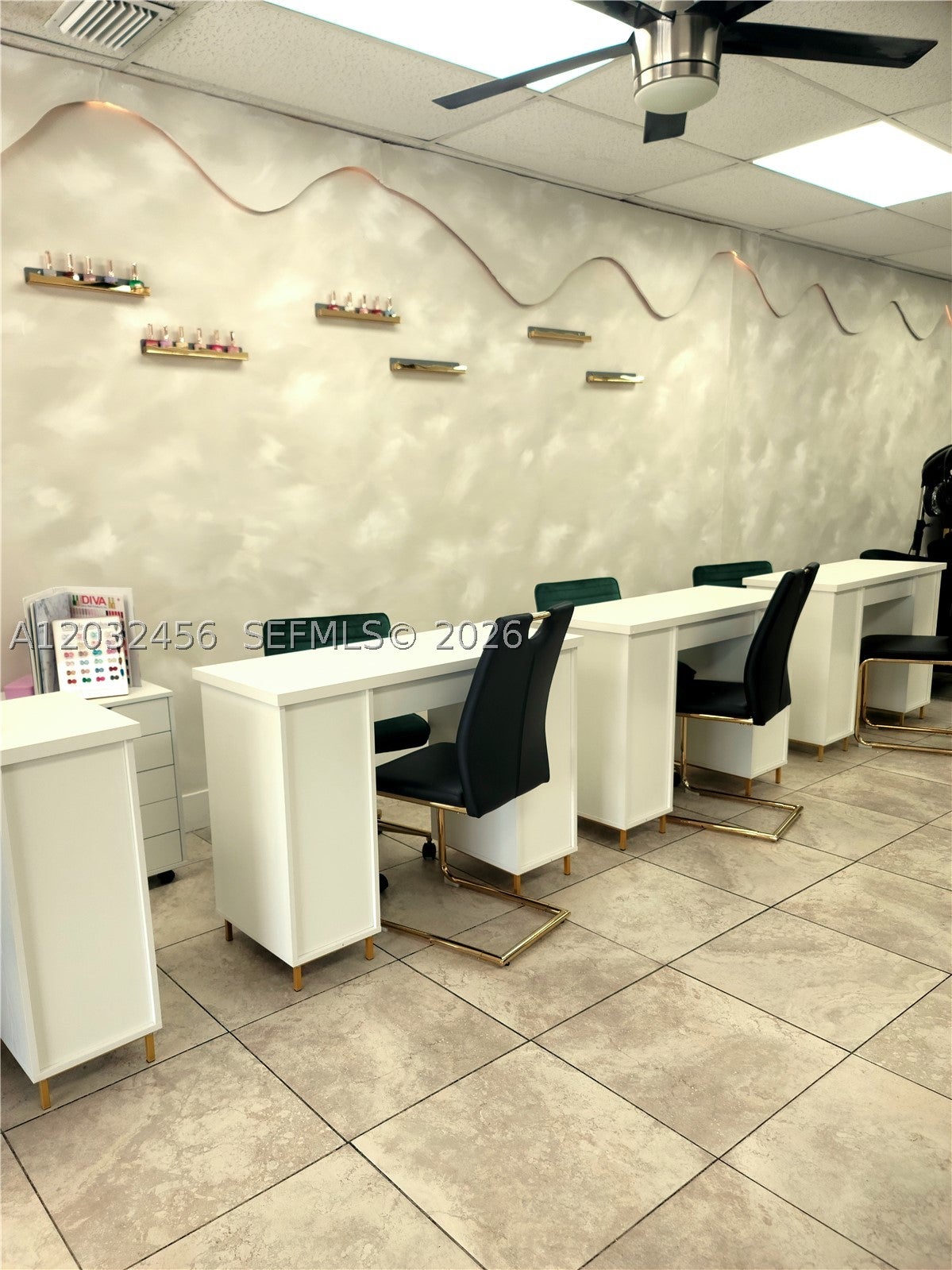 View photos, virtual tours, details... 4237 Hollywood Blvd