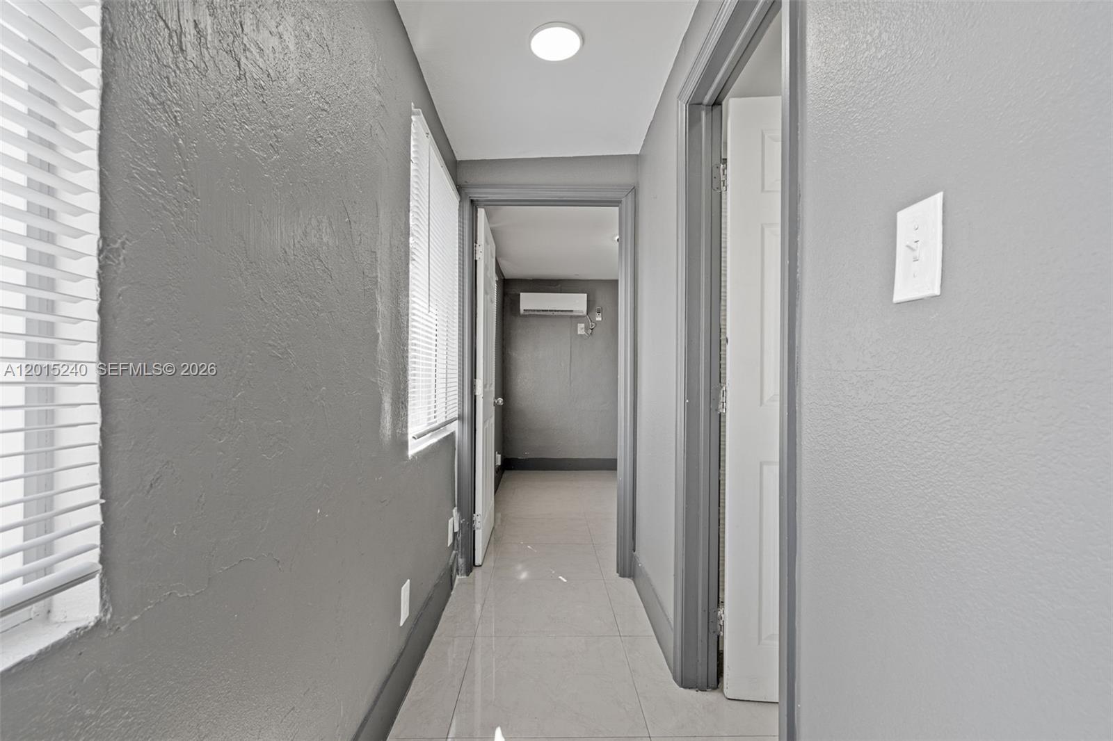 17TH AVE MANOR 1ST ADDN - Residential