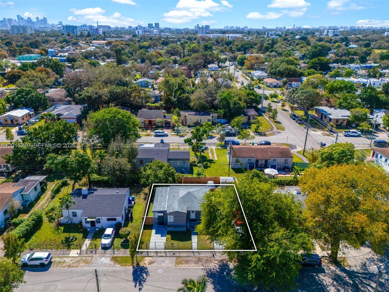 17TH AVE MANOR 1ST ADDN - Residential