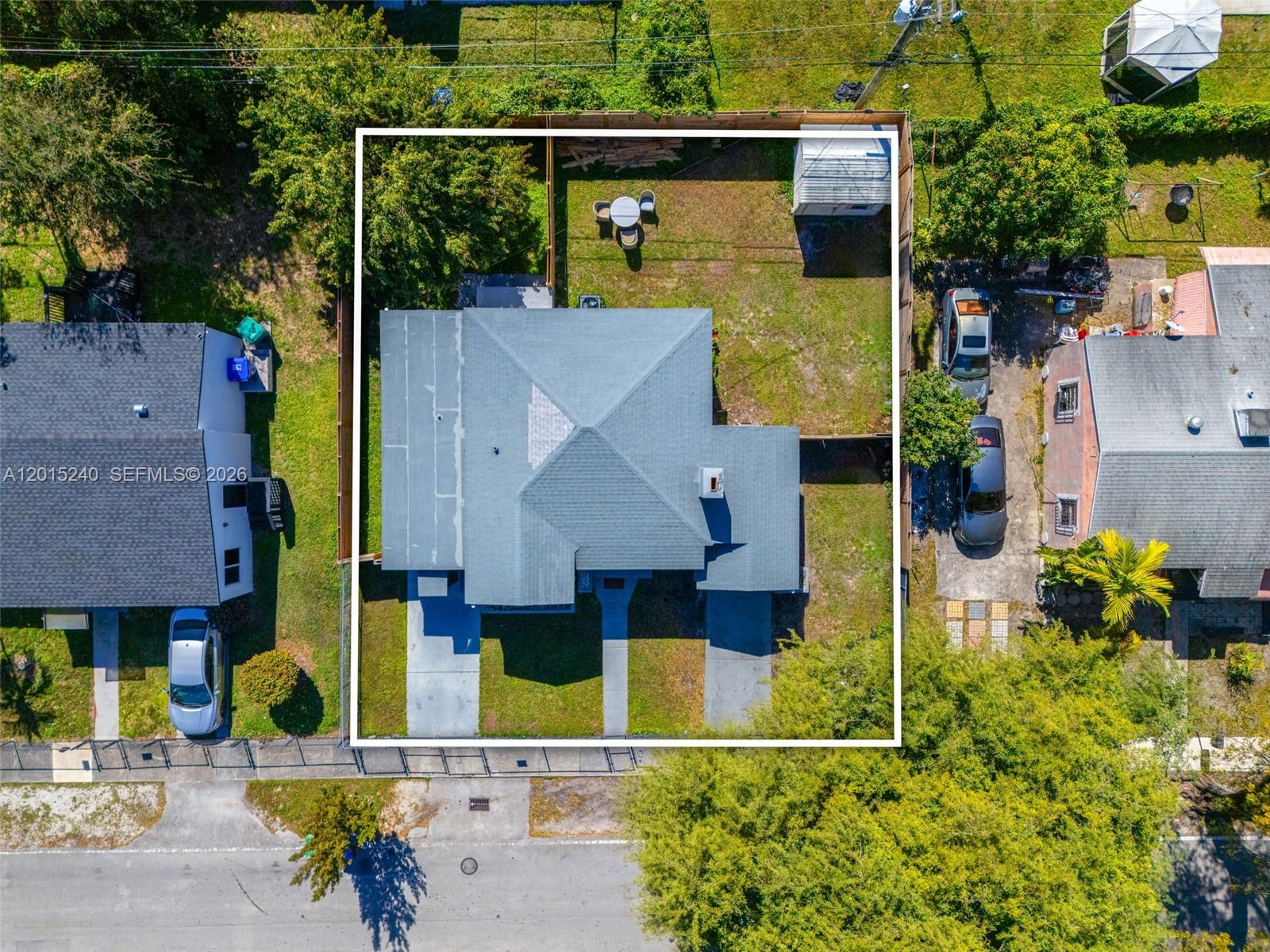 17TH AVE MANOR 1ST ADDN - Residential