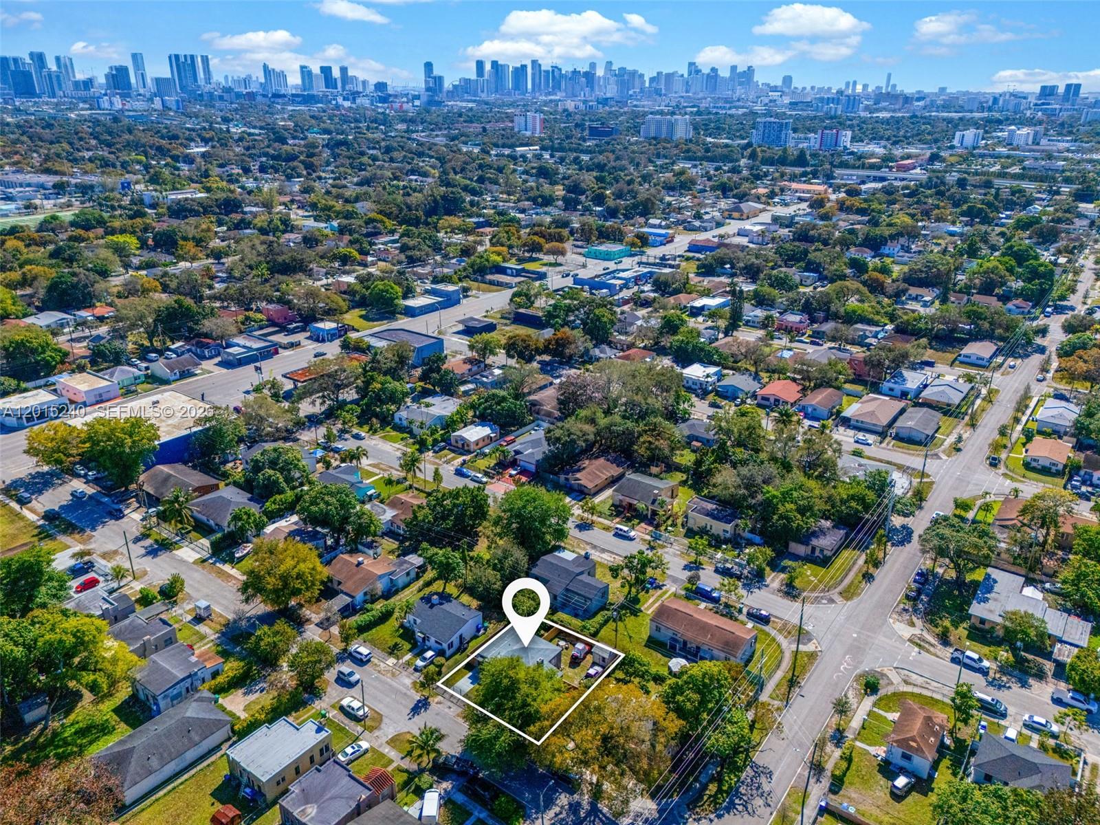 17TH AVE MANOR 1ST ADDN - Residential