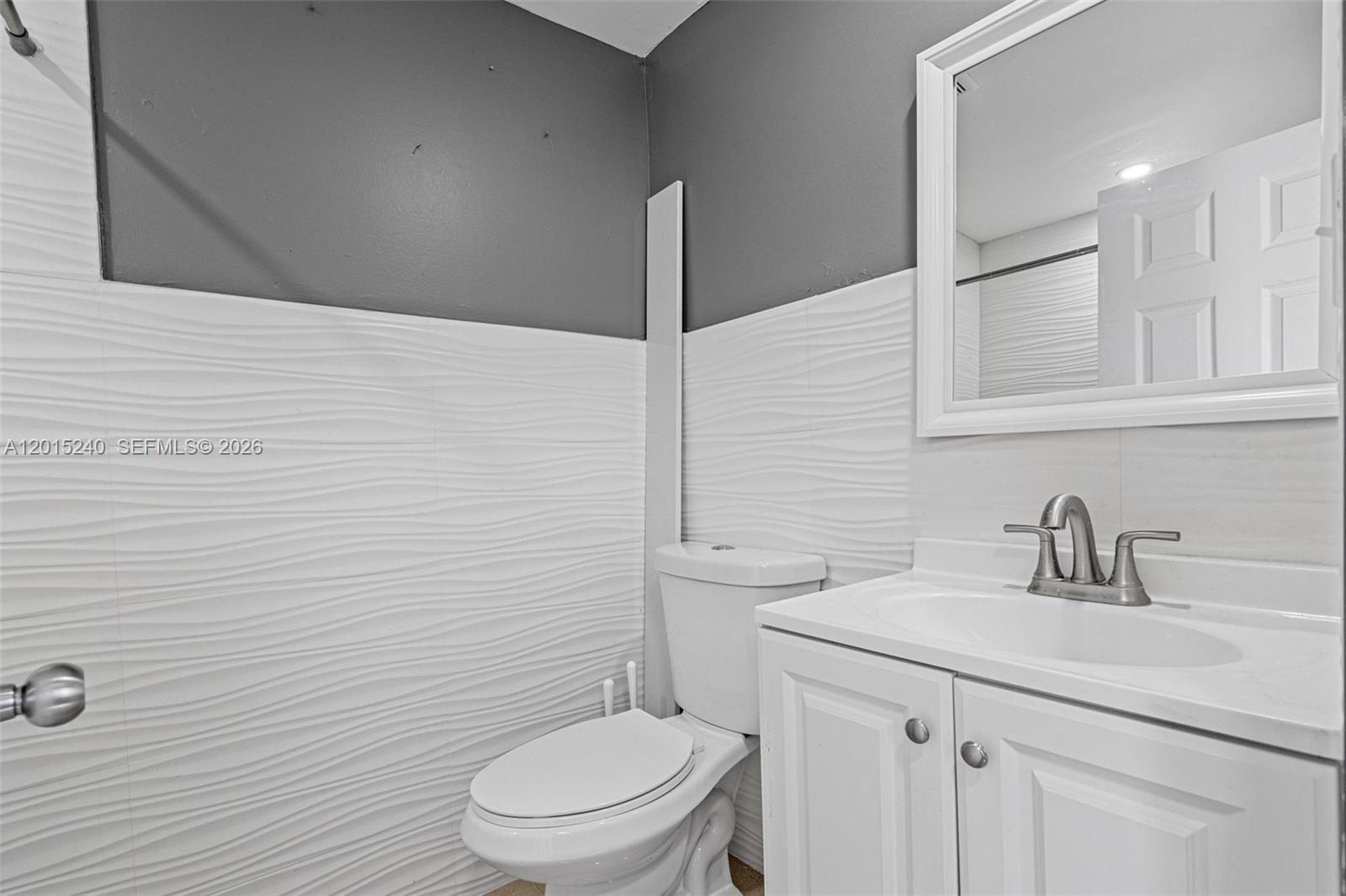 17TH AVE MANOR 1ST ADDN - Residential