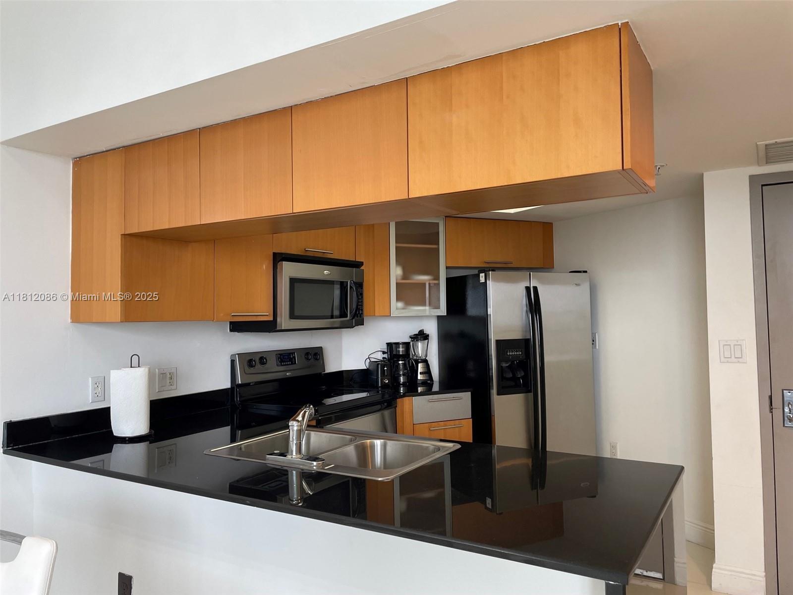 View photos, virtual tours, details... 1750 N Bayshore Dr 5615