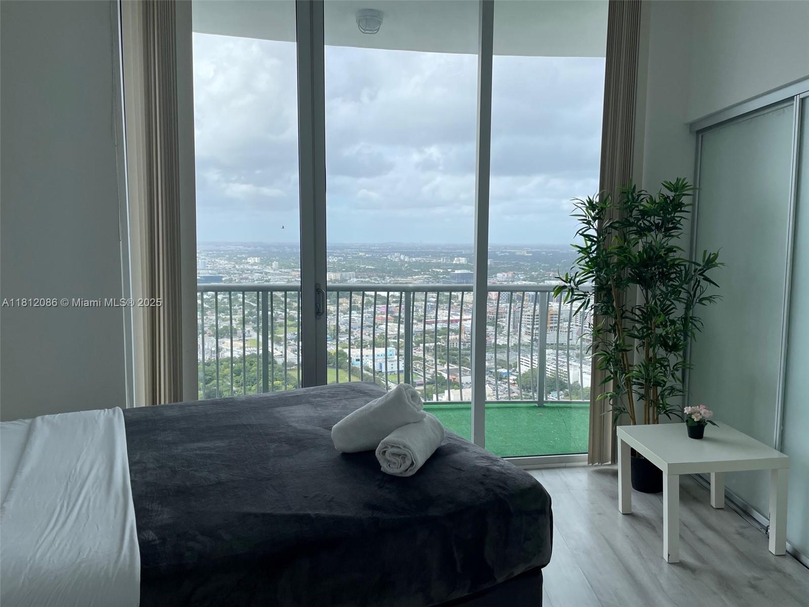 OPERA TOWER CONDO - Residential