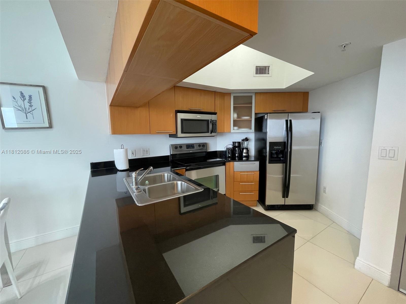 View photos, virtual tours, details... 1750 N Bayshore Dr 5615