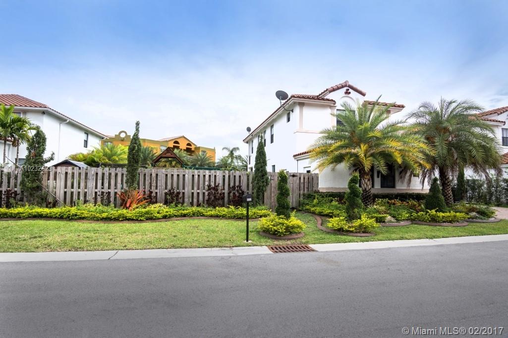 LAS RAMBLAS COUNTRY CLUB - Residential Lease