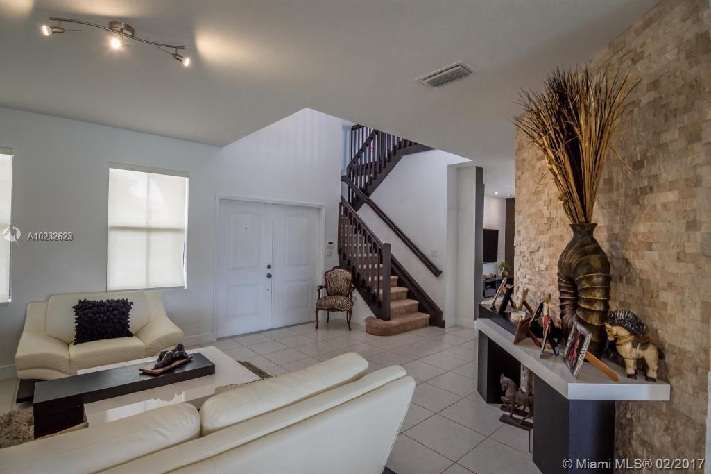 LAS RAMBLAS COUNTRY CLUB - Residential Lease