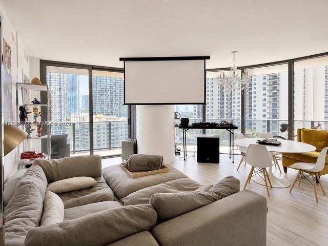 45 SW 9th St 1506