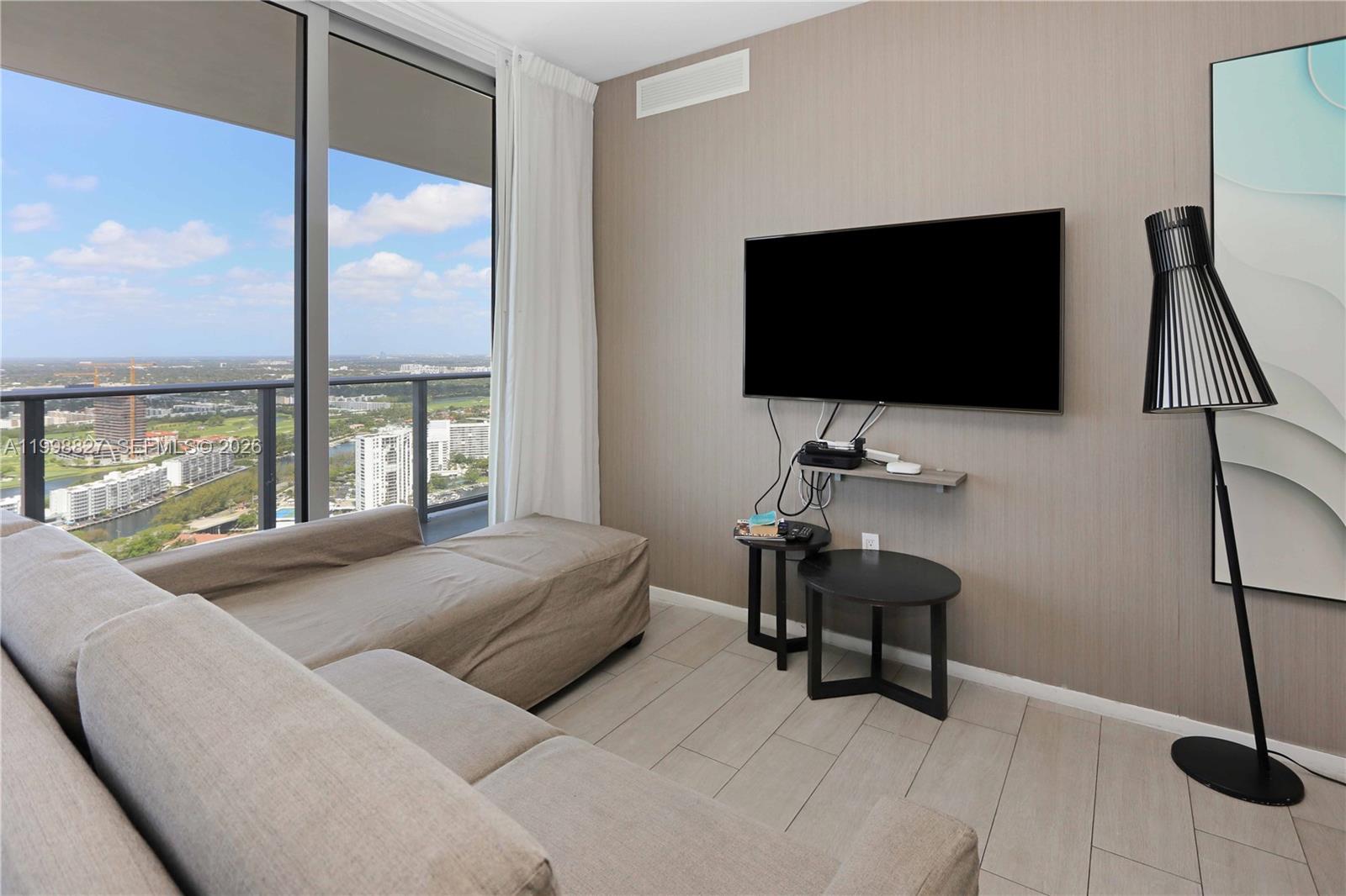 4010 S Ocean Dr T4004