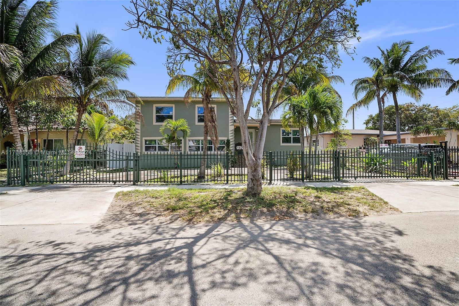 1420 Ne 136th St, North Miami, Miami-Dade County, Florida - 5 Bedrooms  
3 Bathrooms - 
