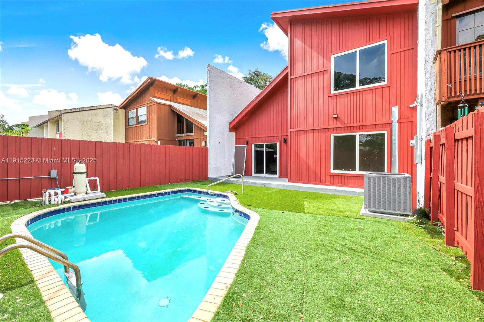 PALM-AIRE VILLAGE SECTION - Residential