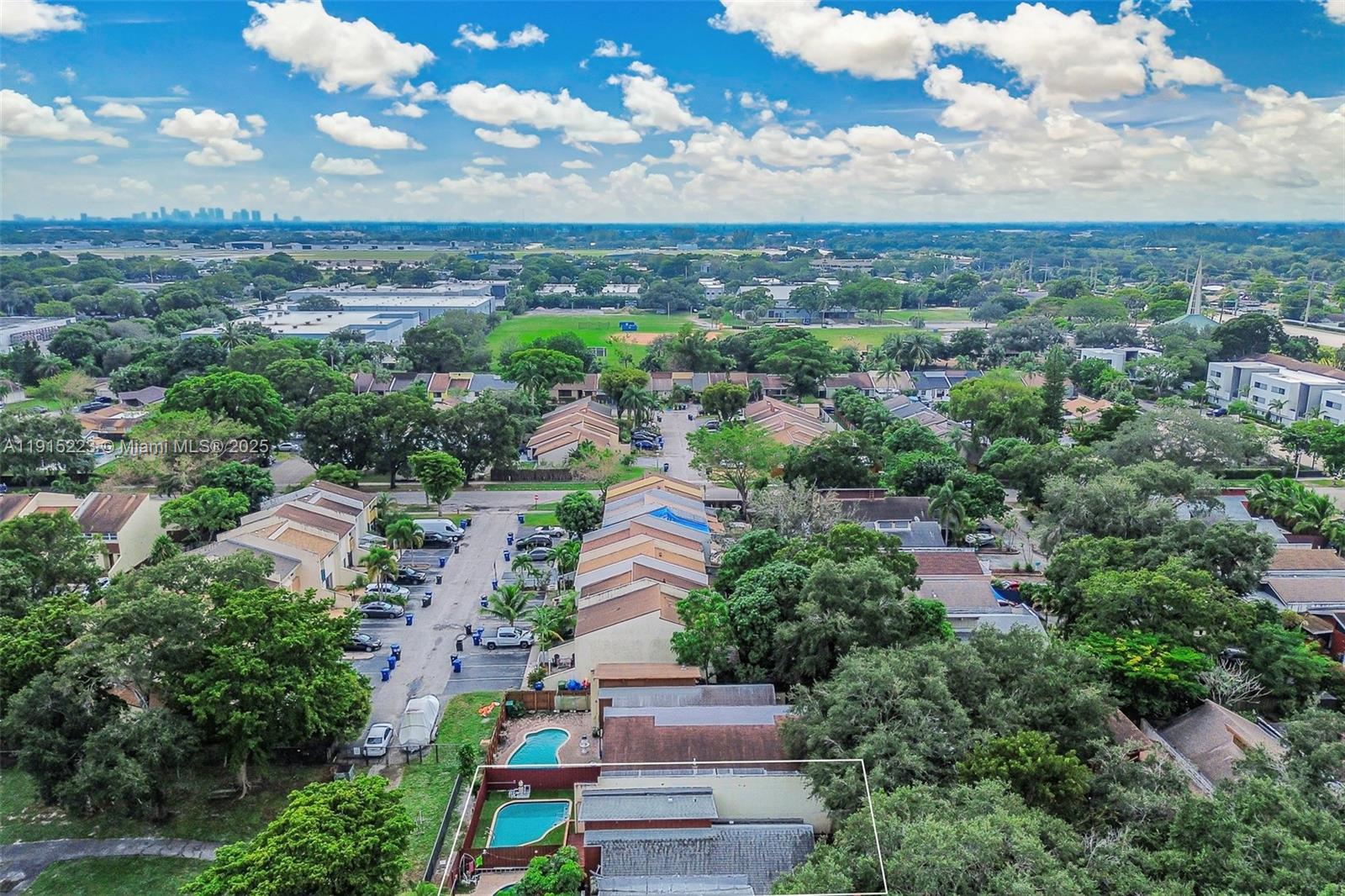 PALM-AIRE VILLAGE SECTION - Residential