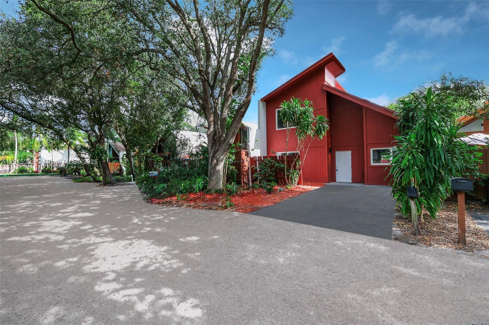 PALM-AIRE VILLAGE SECTION - Residential