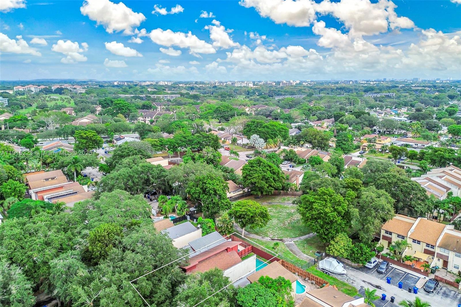 PALM-AIRE VILLAGE SECTION - Residential