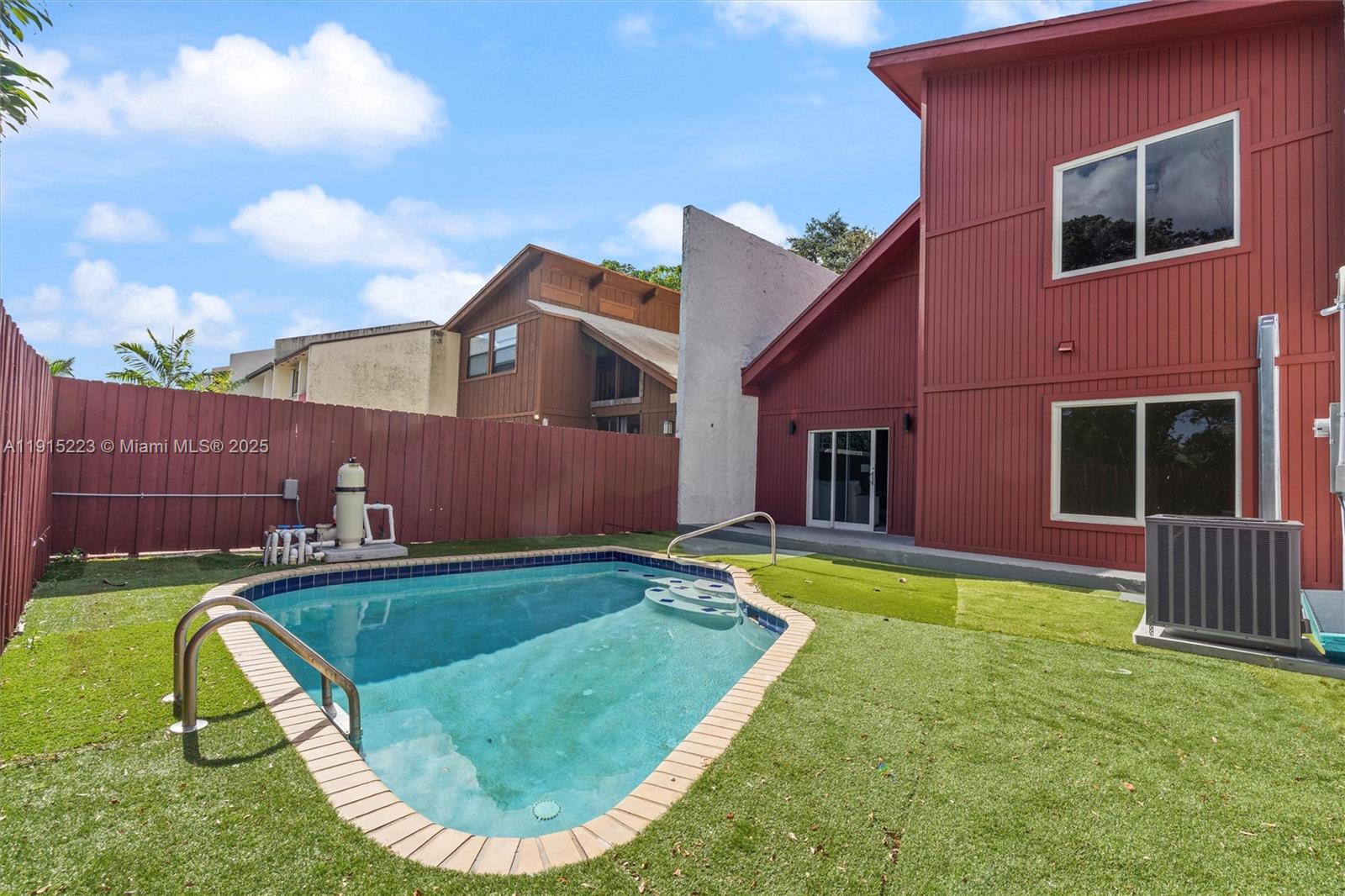 PALM-AIRE VILLAGE SECTION - Residential