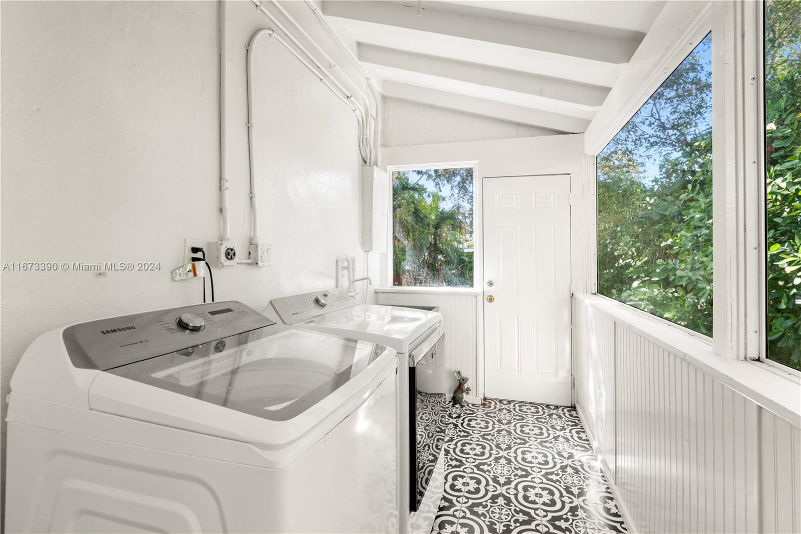 GROVE PARK - Residential