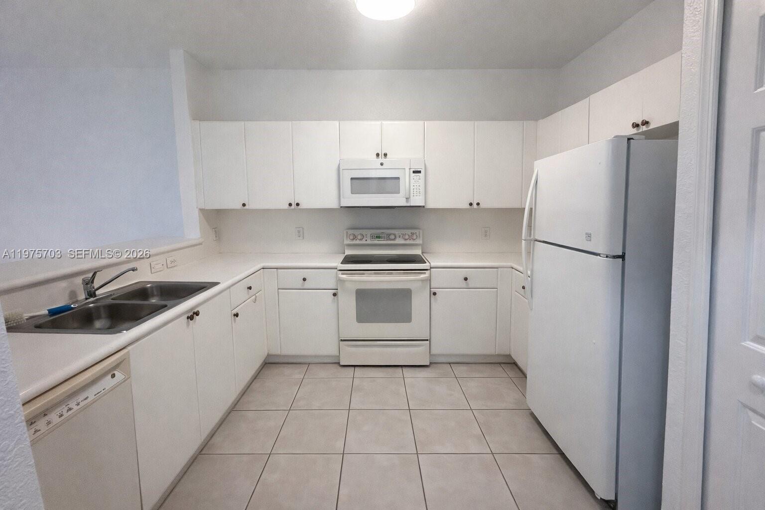 VILLAS AT NAUTICA THREE C - Residential Lease