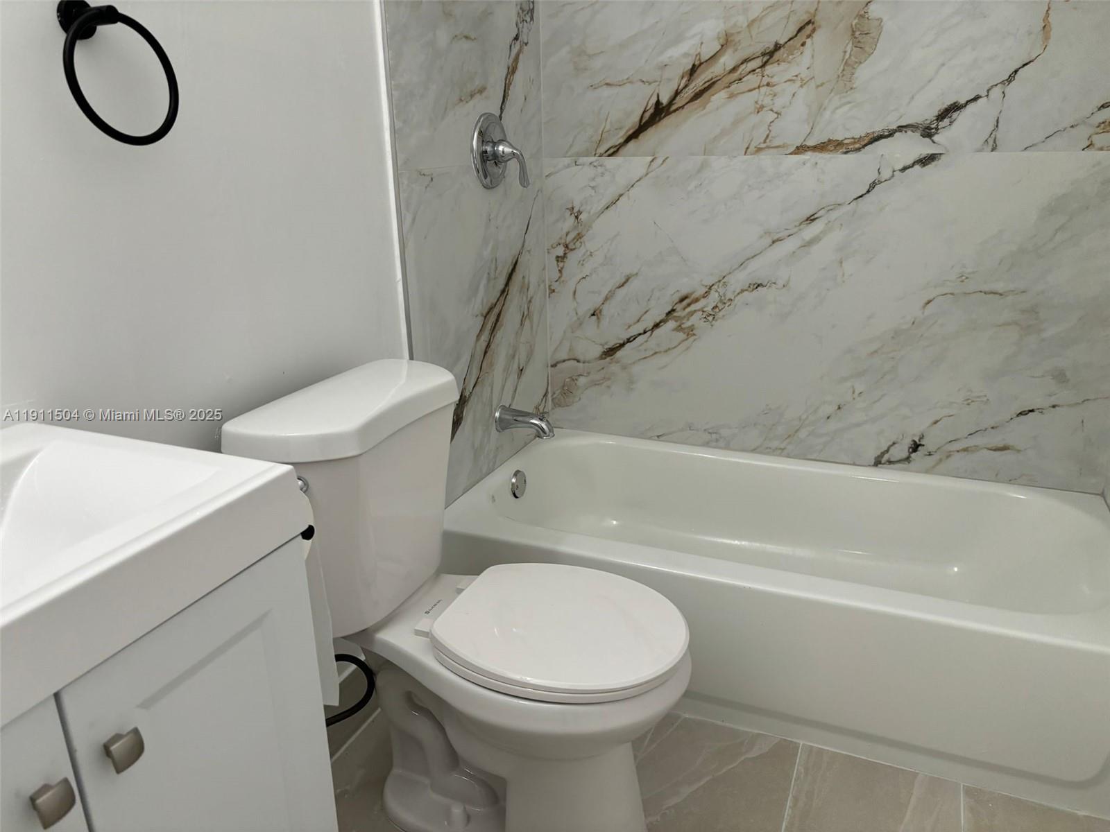 ROYAL OAKS TOWNHOUSE 4 CO - Residential Lease