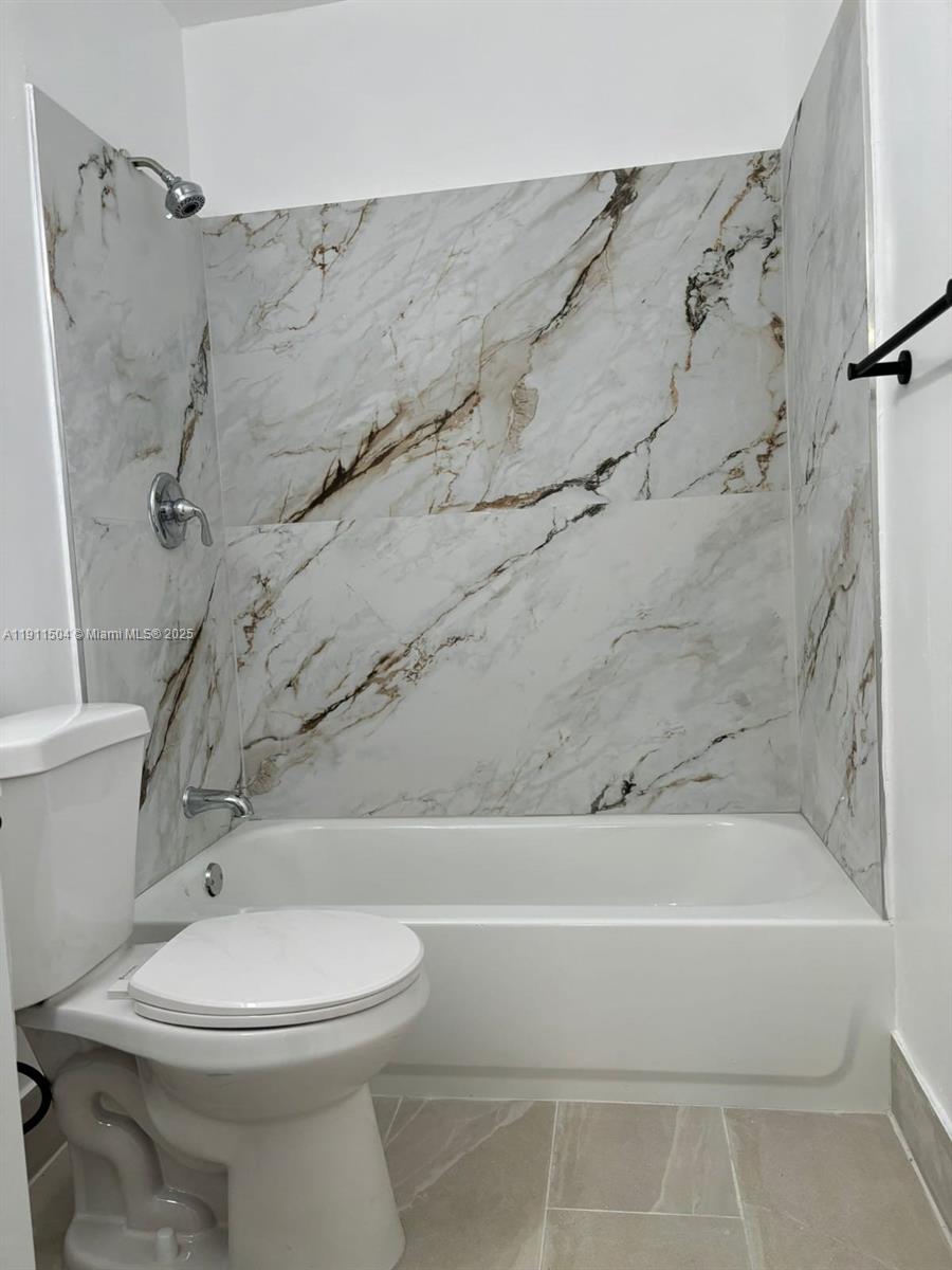 ROYAL OAKS TOWNHOUSE 4 CO - Residential Lease