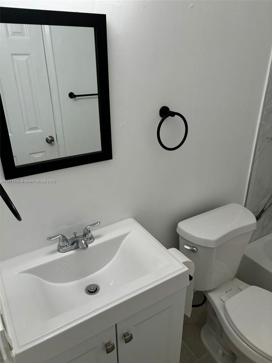 ROYAL OAKS TOWNHOUSE 4 CO - Residential Lease