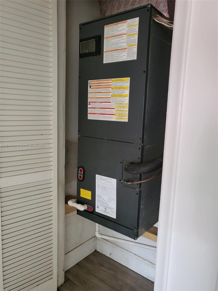 ROYAL OAKS TOWNHOUSE 4 CO - Residential Lease