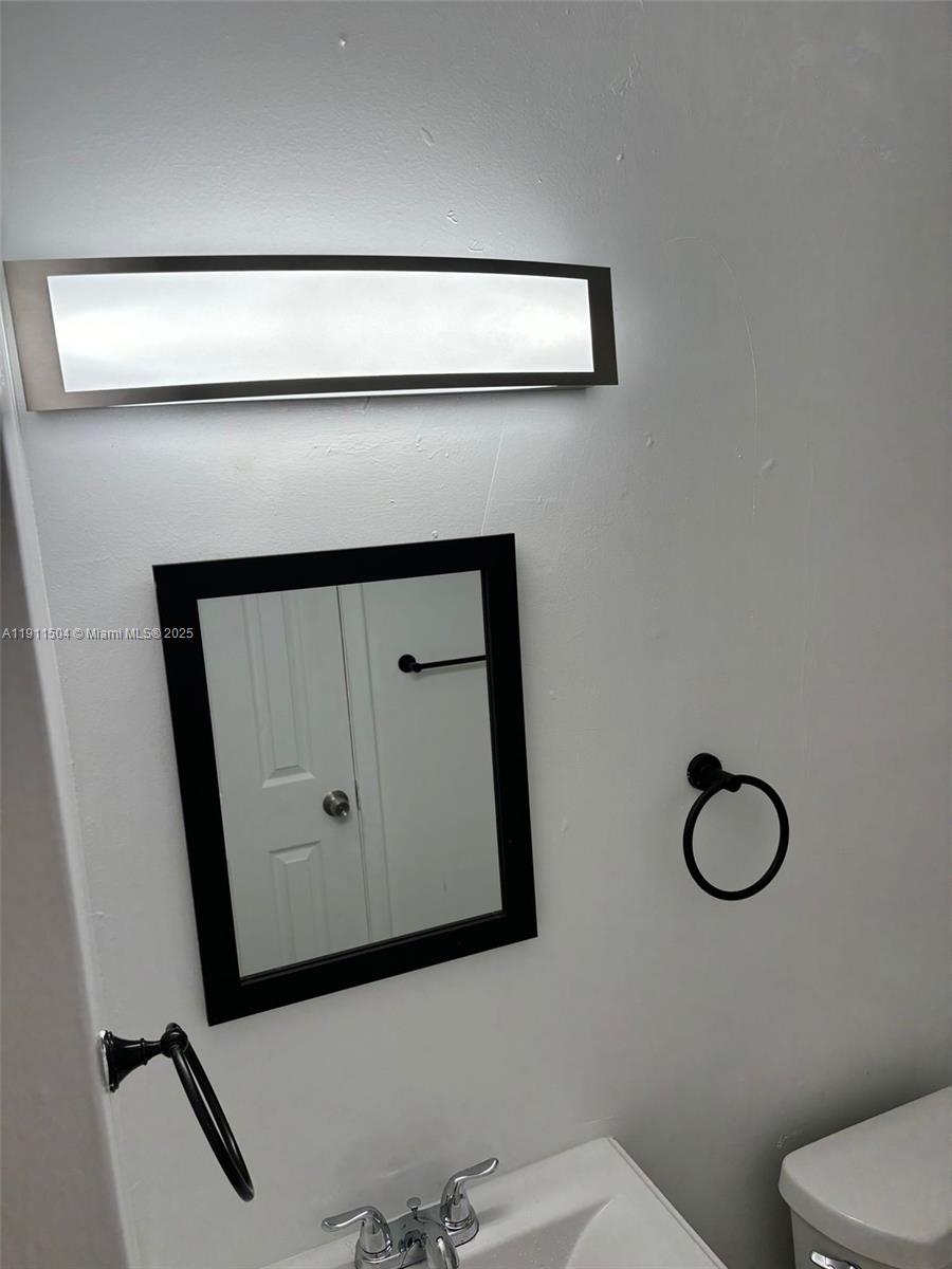 ROYAL OAKS TOWNHOUSE 4 CO - Residential Lease