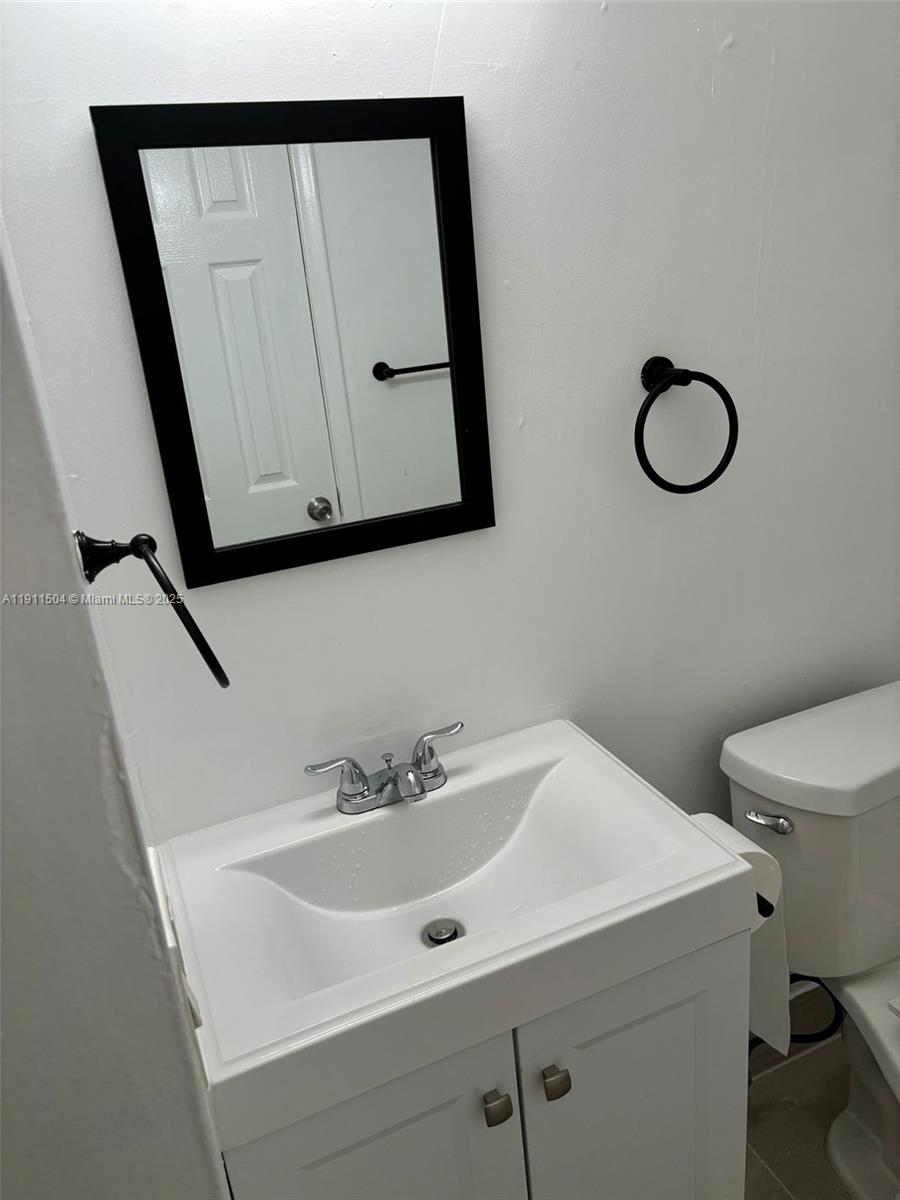 ROYAL OAKS TOWNHOUSE 4 CO - Residential Lease