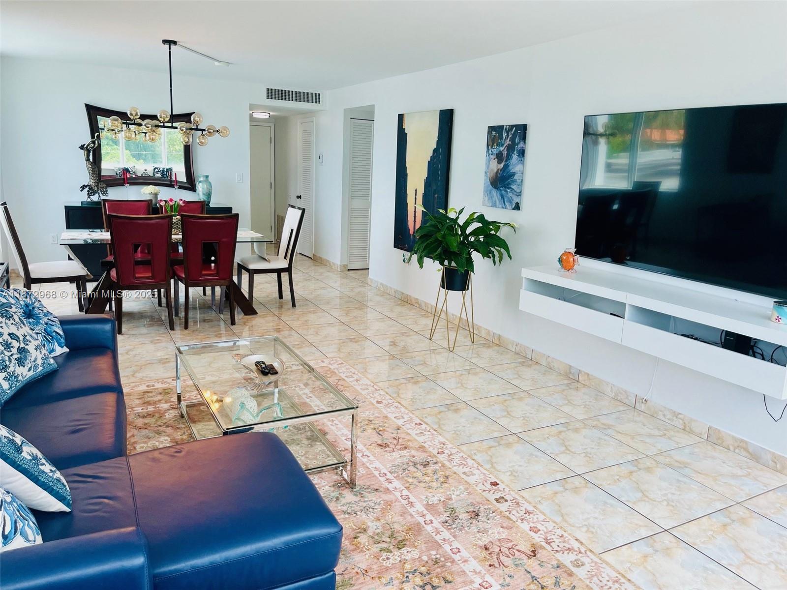 8233 Harding Ave 309