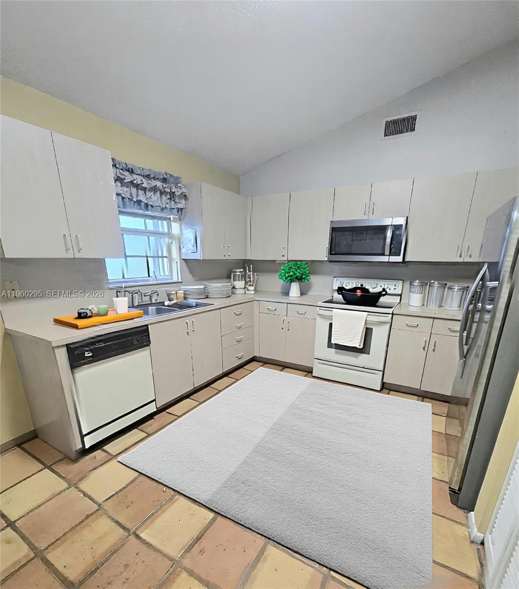 CHAPEL TRAIL REPLAT - Residential