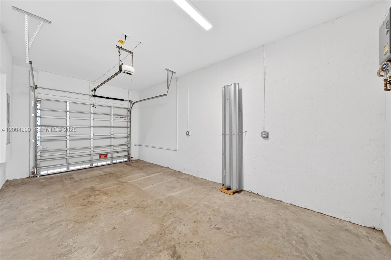 CALCUTTA FIRST ADDITION - Residential Lease