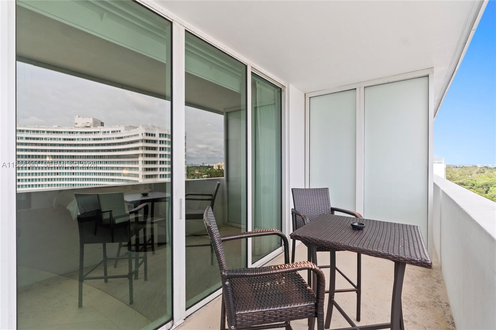 FONTAINEBLEAU III - Residential