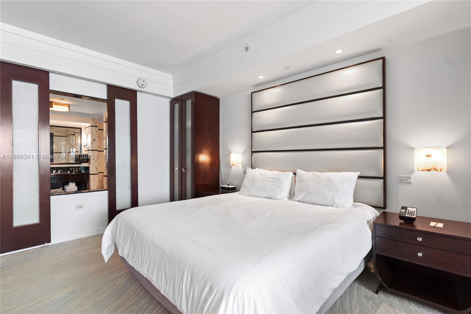 FONTAINEBLEAU III - Residential