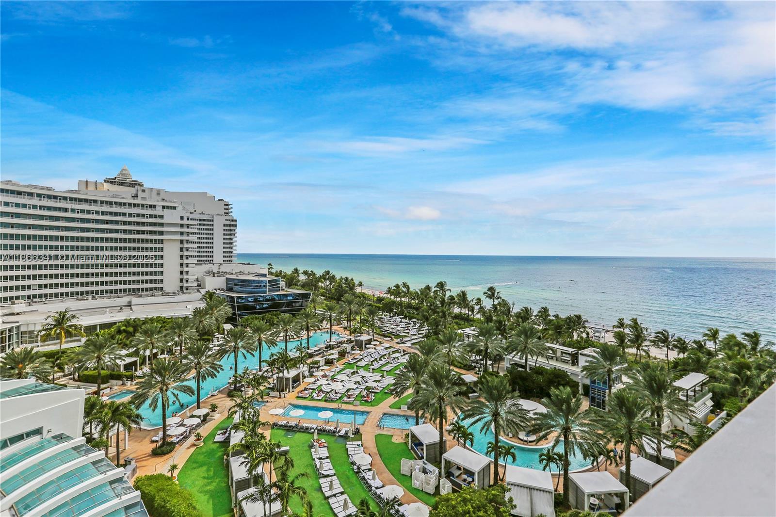 4391 Collins Ave 803