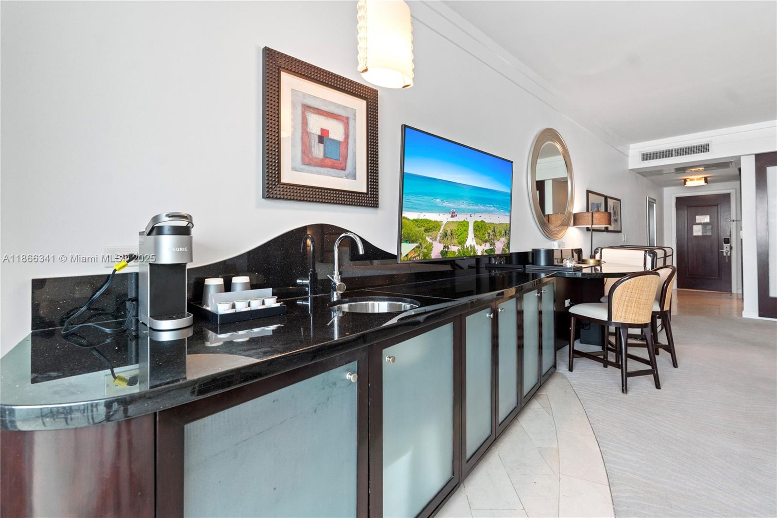 FONTAINEBLEAU III - Residential