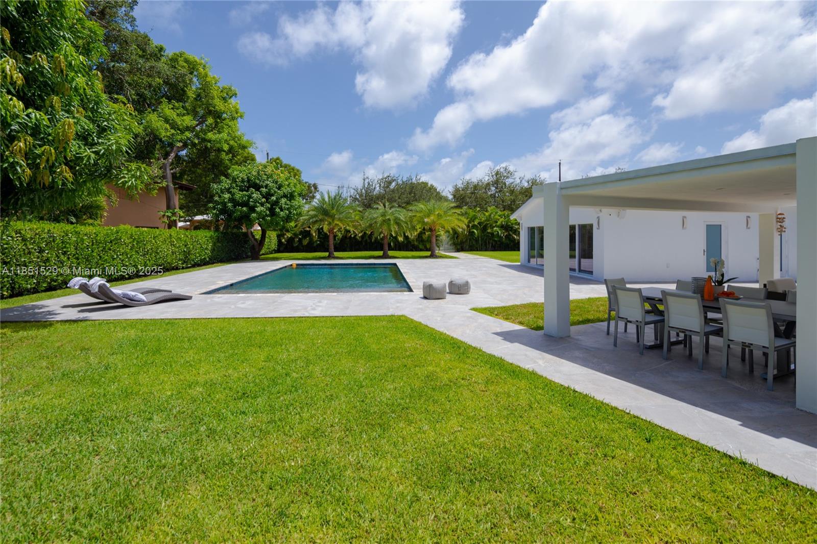 5 53 42 .53 AC BELVIDERE - Residential