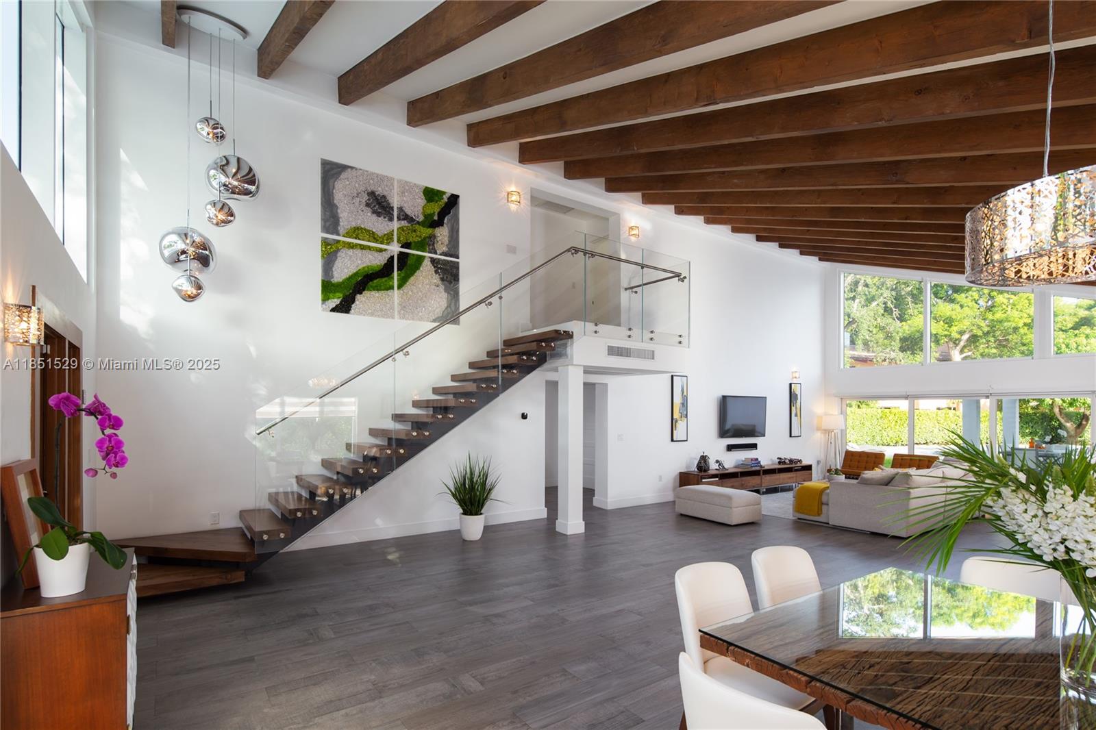 5 53 42 .53 AC BELVIDERE - Residential