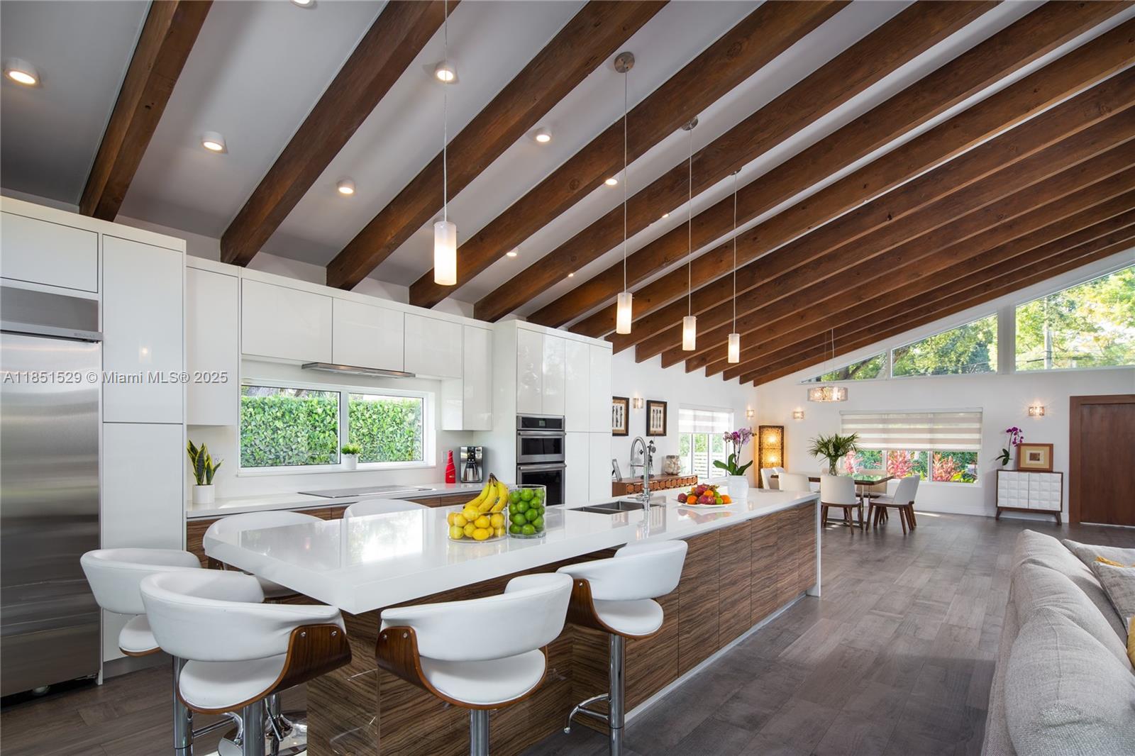 5 53 42 .53 AC BELVIDERE - Residential