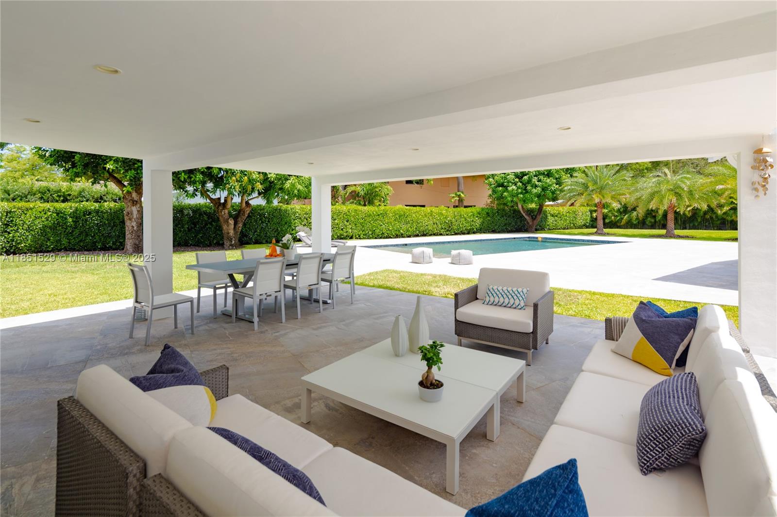 5 53 42 .53 AC BELVIDERE - Residential