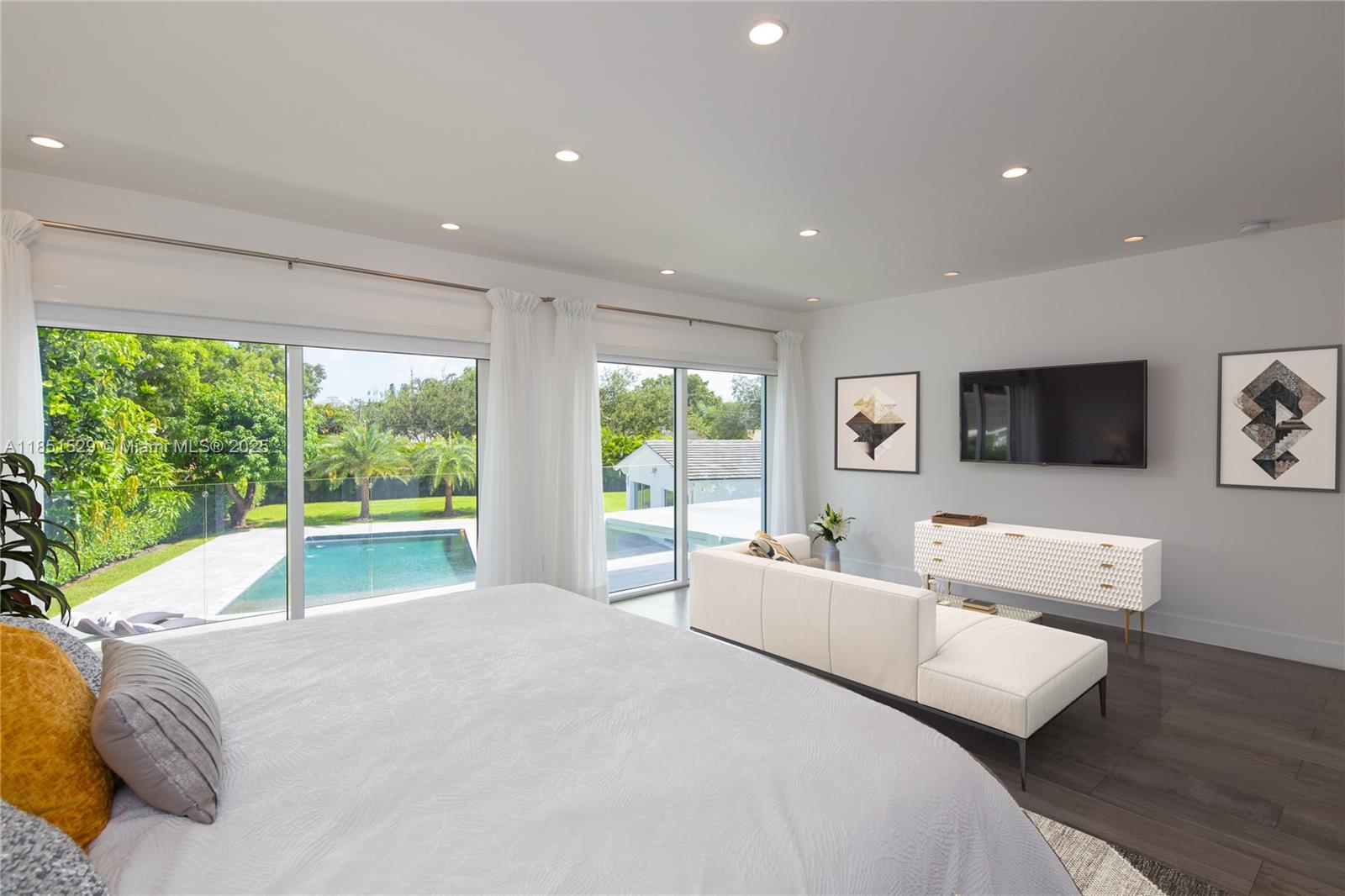 5 53 42 .53 AC BELVIDERE - Residential