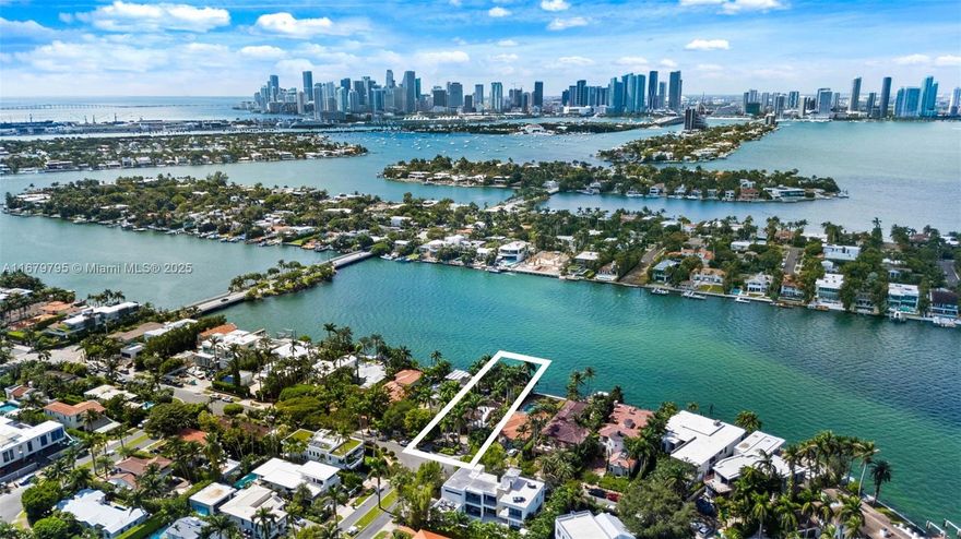 Premier Western Exposure Bayfront with 60' of linear frontage on the highly desirable Northern side of Rivo Alto Island with Downtown Miami skyline views in the distance. Ready for re-development - offering privacy and an incredible lifestyle.  Located within walking distance to Sunset Harbour area & major South Beach attractions.  Redone seawall, property measures 60 x 175' Real Sellers.